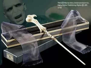 HARRY POTTER - REPLICA VARITA LORD VOLDEMORT CAJA OLLIVANDERS